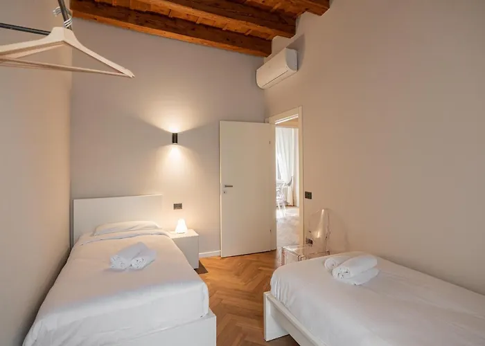 Domus - Residenza Marconi 아파트 *